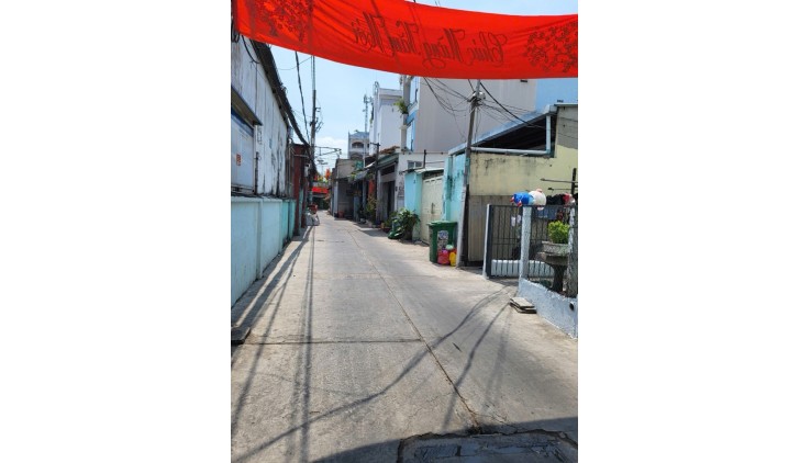 Bán Nhà An Dương Vương( số 33), Phường 10, Quận 6. DT 54m2 x 4 tầng (4 x 14).
Giá 9.35 tỷ TL.