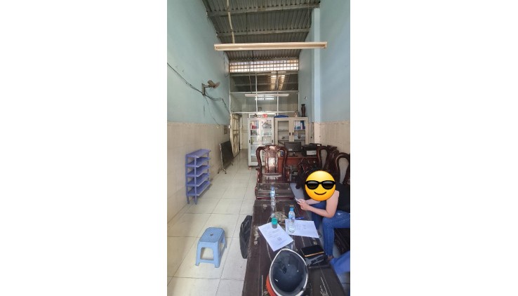Bán Đất Tặng Nhà Hồ Học Lãm, Phường An Lạc, Bình Tân. DT 89m2 x 1 tầng (4.2 x 22).
Giá 4.1 tỷ TL.
