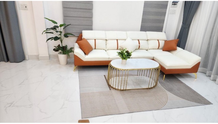 Bán Nhà Nguyễn Quý Yêm, P. An Lạc. Bình Tân. DT 67.3m2 x 4 tầng (4 x 17.2).
Giá 5.6 tỷ TL.