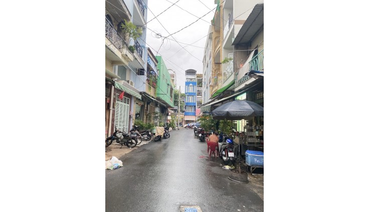 Bán Nhà HXH Phạm Văn Chí, Phường 8, Quận 6. DT 44m2 x 3 tầng (4 x 11).
Giá 6.75 tỷ TL.