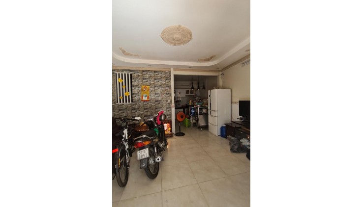 Bán Nhà Phan Cát Tựu, Phường An Lạc A. Bình Tân. DT 40m2 x 2 tầng (5 x 8.2). Nở Hậu .Giá 5.05 tỷ TL.