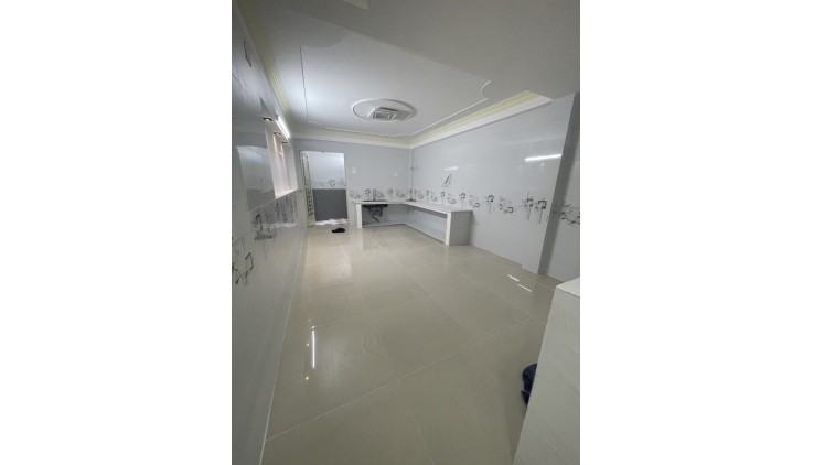 Bán Nhà Mặt Tiền Trần Văn Kiểu, Phường 10, Quận 6.DT 72m2 x 5 tầng (4 x 18). Giá 12.49 tỷ TL.