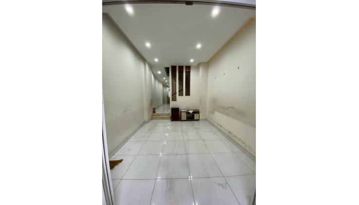 Bán Nhà An Dương Vương, Phường 14, Quận 6. DT 49m2 x 4 tầng (3.5 x 14).
Giá 6 tỷ TL .