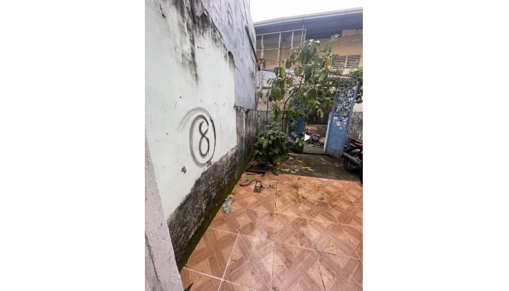 Bán Đất Tặng Nhà Hồ Học Lãm, Phường An Lạc, Bình Tân. DT 89m2 x 1 tầng (4.2 x 22).
Giá 4.1 tỷ TL.