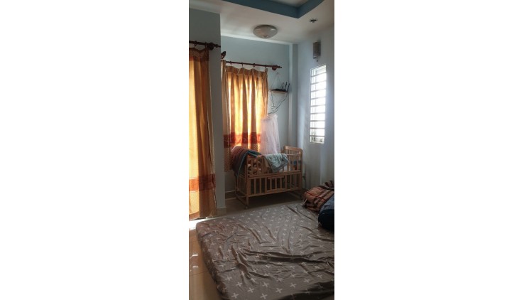 Bán Nhà Đường 3 Tháng 2 , Phường 2, Quận 11. DT 40m2 x 3 tầng (4 x 10).
Giá 6.45 tỷ TL.