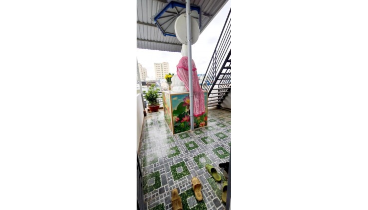Bán Nhà Tỉnh lộ 10, Bình Trị Đông, Bình Tân. DT 96m2 nhà C4 (4.1 x 24).
Giá 5.85 tỷ TL.