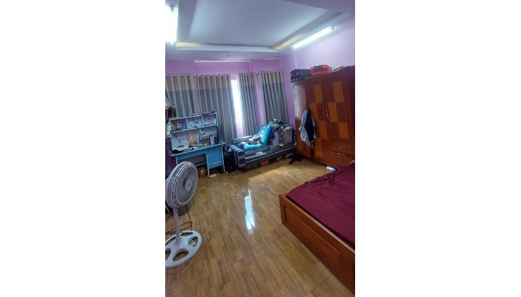 Bán Đất Bình Tiên, Phường 7, Quận 6. DT 50m2 x 1 tầng (4 x 13). Giá 4  tỷ TL.