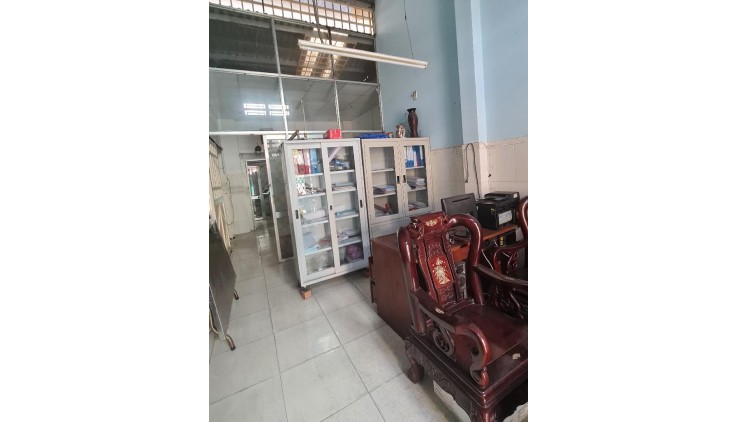 Bán Đất Tặng Nhà Hồ Học Lãm, Phường An Lạc, Bình Tân. DT 89m2 x 1 tầng (4.2 x 22).
Giá 4.1 tỷ TL.