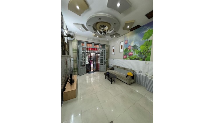 Bán Nhà Phùng Tá Chu, An Lạc A, Bình Tân.DT 60m2 x 2 tầng (3.5 x 18).
Giá 5.55 tỷ TL .