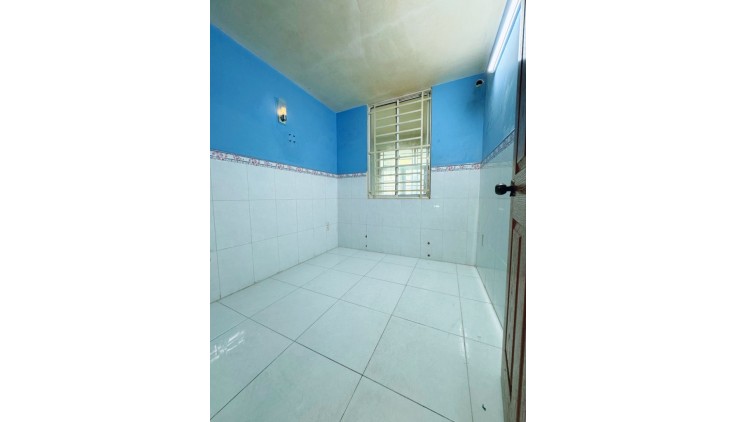 Bán Nhà An Dương Vương, An Lạc A, Bình Tân.DT 20m2 x 4 tầng (3 x 8.8). Giá 2.8 tỷ TL.