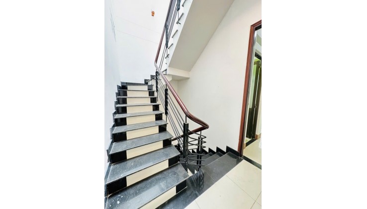 LÊ VĂN QUỚI - 3 TẦNG - 4*15M - ĐƯỜNG 10M THÔNG - GẦN NGÃ TƯ BỐN XÃ - CHỈ NHỈNH 6T