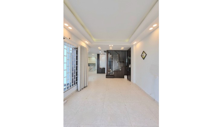 BIỆT THỰ 8 X 20M - KHU VEN SÔNG SG - HBC,THỦ ĐỨC - 3 TẦNG - ĐƯỜNG 10M THÔNG