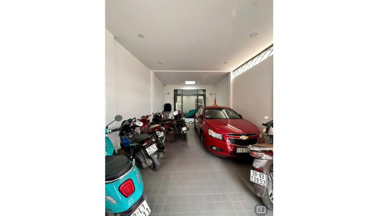 Bán nhà MẶT TIỀN 4 lầu đẹp ngang 5.1m 102m2 gần trường nội trú thông Thống Nhất 12.65 tỷ.