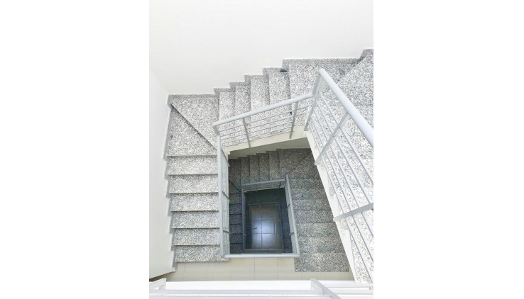 Bán nhà Tùng Thiện Vương, phường 13, Quận 8, 28m2 chỉ 3.73 tỷ