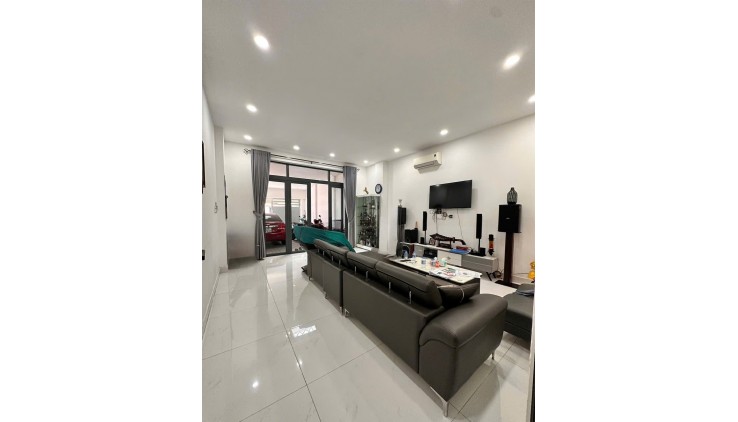 Bán nhà MẶT TIỀN 4 lầu đẹp ngang 5.1m 102m2 gần trường nội trú thông Thống Nhất 12.65 tỷ.