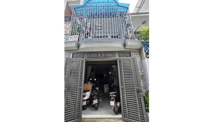 Nhà Bán Ngay Công Viên Làng Hoa, Phường 11 Gò Vấp