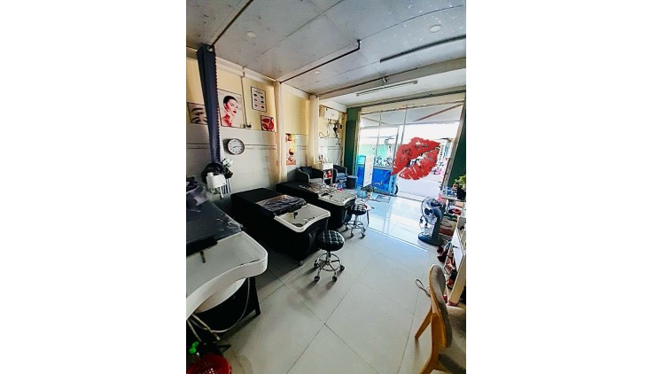 Bán nhà mặt tiền Phong Phú, phường 11, Quận 8, 68m2 chỉ 8.5 tỷ