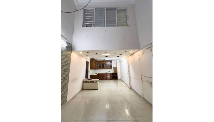 5.45 TỶ - KV. LÊ VĂN SỸ PHÚ NHUẬN – HẺM TRƯỚC NHÀ 6M – 4 TẦNG 3 PN – 20M RA MẶT TIỀN TRẦN HỮU TRANG (NỞ HẬU VUÔNG ĐẸP)