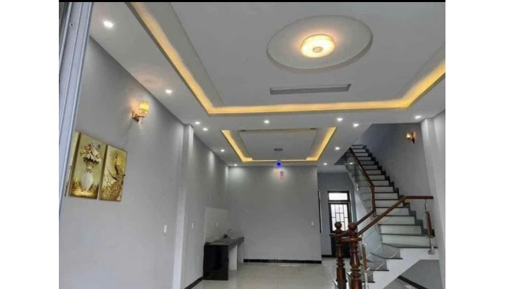 Cuối năm thiếu tiền nhập hàng tôi cần bán gấp căn nhà trong tháng này