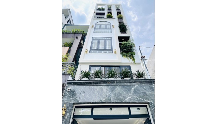 Kiều nữ 6 Tầng Thang Máy, Nội Thất Cao Cấp. Ngay CO.OP Quang Trung, P.11, Gò Vấp