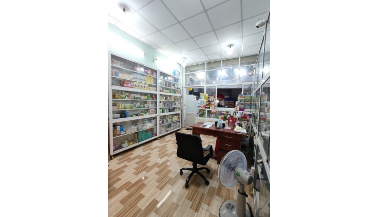 Nhà mặt tiền Nguyễn Thị Huê, Bà Điểm, Hóc môn, 76m2, giá 6 tỷ 8 TL.