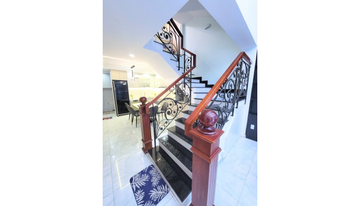 Bán Nhà Phố Full nội thất cao cấp Tại Đường Phạm Văn Chiêu, Gò Vấp, TPHCM