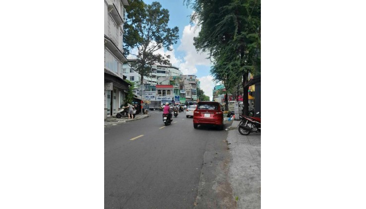 15M RA MẶT TIỀN Nguyễn Duy Dương - 2 MẶT HẺM TRƯỚC SAU - 6m8 NỞ HẬU - 10PN - VỪA Ở VỪA KINH DOANH/CHO THUÊ - TRUNG TÂM Q10