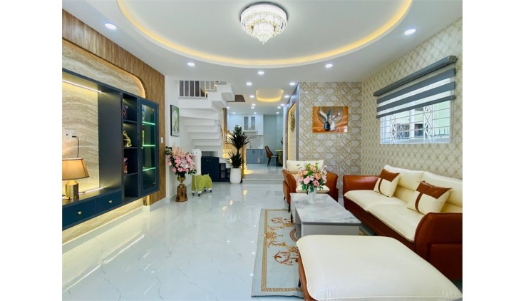 Nhà mới 4 Tầng, TK Tân Cổ Điển, Đường Số 2, Phường 3, Gần Sân Bay, chỉ 7 tỷ