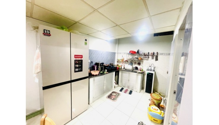 Nhà đường Phan Văn Hớn, Bà Điểm, Hóc môn, 48m2, giá 3tỷ550 TL.