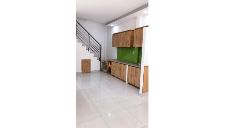 Bán nhà HXT Phạm Văn Bạch, Phường 15, Tân Bình, 40m2 (4 x 10) x 2 tầng, Chỉ 3.98 tỷ TL