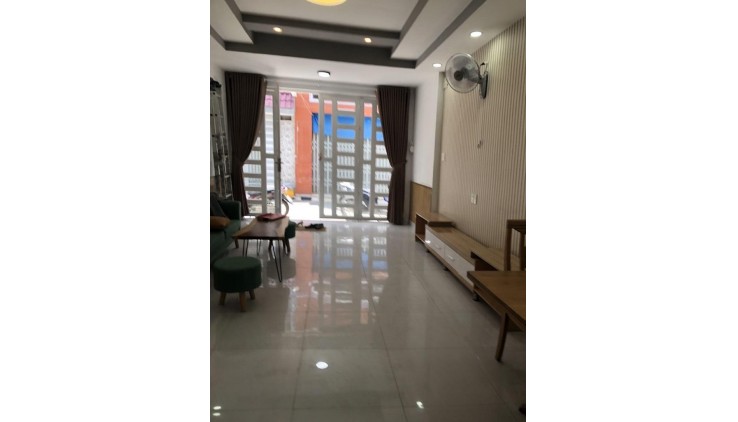 Bán nhà HXT Phạm Văn Bạch, Phường 15, Tân Bình, 40m2 (4 x 10) x 2 tầng, Chỉ 3.98 tỷ TL