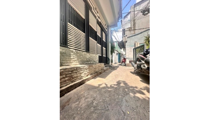 Bán nhà Cộng Hòa, Phường 15, Tân Bình, DT 8m2 (1.8 x 4.3) x 3 tầng, Chỉ 1.05 tỷ TL