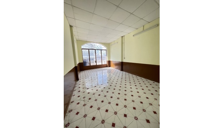 NHÀ NHỎ 24m2 3 TẦNG - NỞ HẬU - QUẬN 10 NHÀ NGAY KHU CHỢ ẨM THỰC HỒ THỊ KỶ - HẺM XE HƠI THÔNG - VỊ TRÍ TRUNG TÂM - 2 CĂN RA MẶT TIỀN -