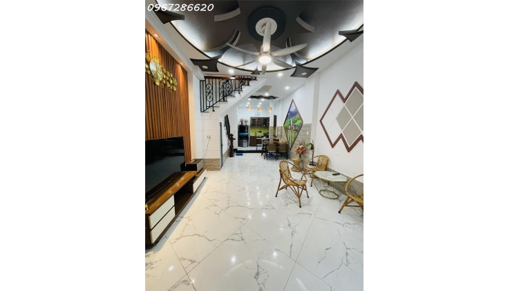Bán nhà Hẻm xe hơi, 4x11m, 3PN, giá 5.x tỷ