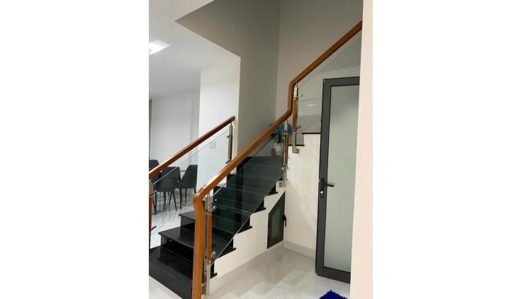 MẶT TIỀN NGUYỄN KIỆM - KINH DOANH ĐỈNH - 70M2 - NHỈNH 12 TỶ