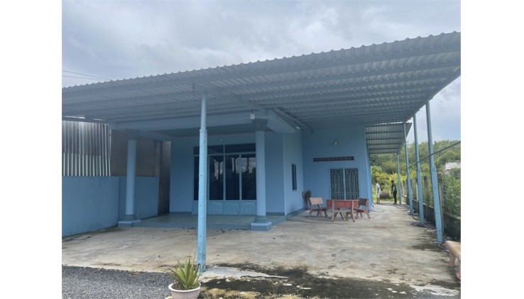 Cần bán nhà vườn 1100m2, Nguyễn Thị Rành, An Nhơn Tây, Củ Chỉ. Giá 4.2 tỷ