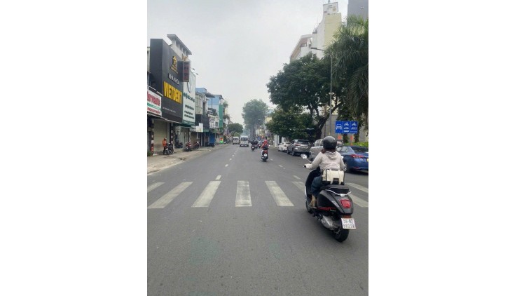 * Mặt Tiền KD Ngay BV ĐHYD Lý Nam Đế Q11, 50m, 3Tầng 4PN-Sổ nở hậu-Chỉ 11.3Tỷ