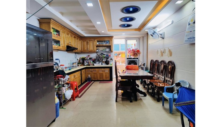 Nhà 4x20m, 5 tầng, đường Dương Quãng Hàm, Phường 5, Gò Vấp, giá 10.5 tỷ