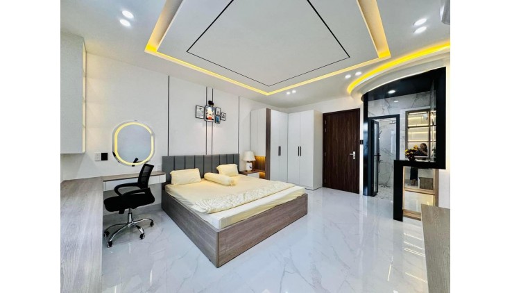 NHÀ ĐẸP THỦ ĐỨC - 105M2 - SÂN ĐỂ ÔTÔ 7 CHỖ - PHONG CÁCH HIỆN ĐẠI TRẺ TRUNG