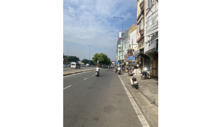 -CHỈ 12.5TỶ, Mặt Tiền Kd Võ Văn Kiệt Q5 (5.2X11)không lộ giới, Hoàn công 2023