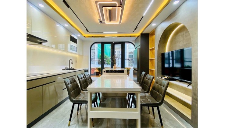 Nhà Mới Phường 11, Gò Vấp. Có Thang Máy + Tặng Nội Thất