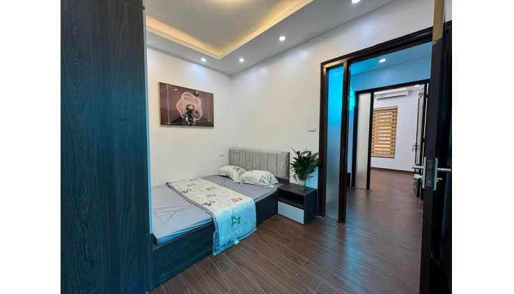 Nhà MT Kinh doanh Nguyễn Tư Nghiêm, 92m2, 4 tầng , 4x23m, nhà đẹp 5PN , đẹp kiên cố