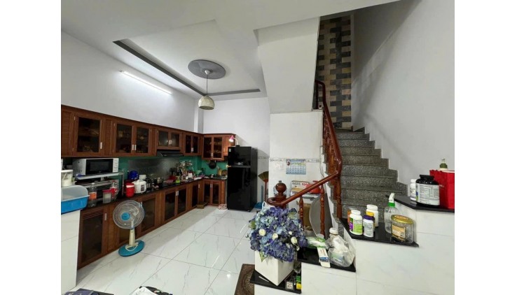 NHà MT Phước Long B, 140m2,5x28m, 2 tầng , 4 PN,kinh doanh đa ngành