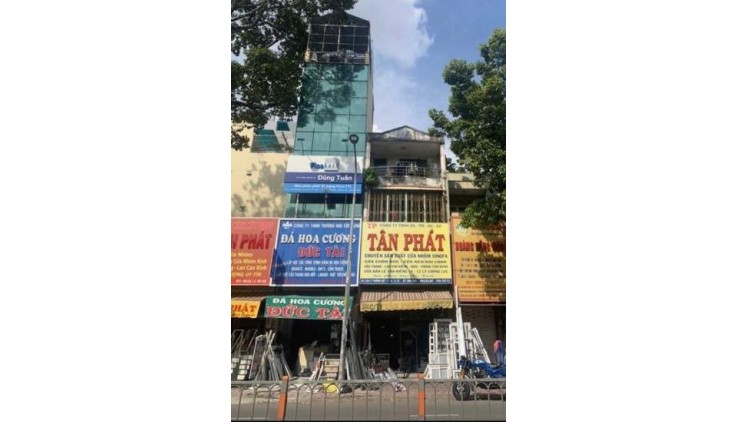 3 TẦNG MẶT TIỀN ĐƯỜNG LÝ THƯỜNG KIỆT, QUẬN 10, KHU ĐÔNG ĐỨC MAU BÁN  GÍA: 18.8 tỷ.