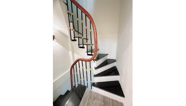 Nhà  Nguyễn Văn Đậu , P.11, 70 m2,HXH thông sát