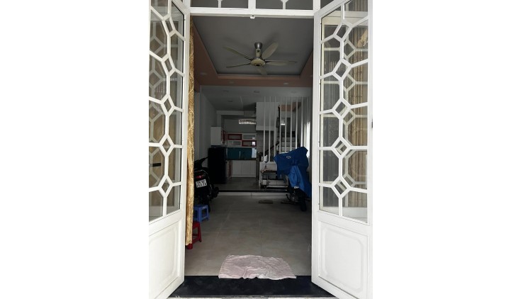 BÁN NHÀ 2 MẶT HẺM ĐẸP MỚI TẠI HẺM 165 ĐƯỜNG 3/2 - DT 3,6X11, 7,2 TỶ TL