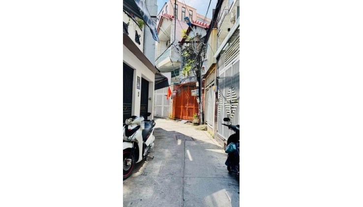 TÂN HƯƠNG - HẺM XE HƠI THÔNG - NHÀ C4 52M 2 TẦNG NHỈNH 5 TỶ