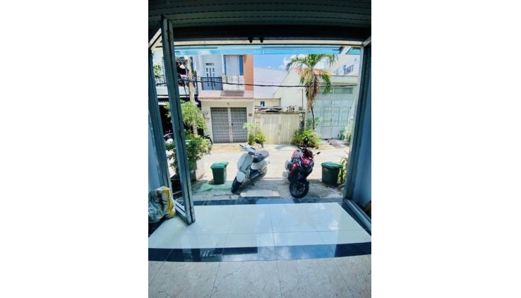 GIÁP AEON TÂN PHÚ - KHU PHÂN LÔ ĐƯỜNG XE HƠI QUAY ĐẦU - 42M 2 TẦNG NHỈNH 4 TỶ