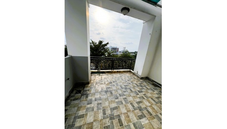 Cho thuê nhà 1T2L 4*25 3pn hẻm xe hơi đường 38 - Hiệp Bình Chánh