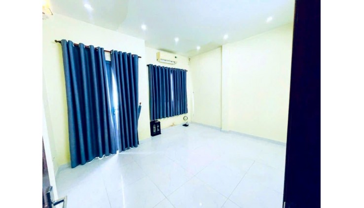 bán nhà NHIỀU LỘC, Gò Vấp, HẺM ÔTÔ, 4PN, tặng NỘI THẤT, NHỈNH 4 TỶ